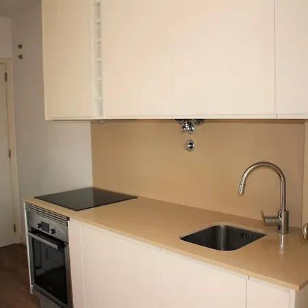 Apartment Sunny In *