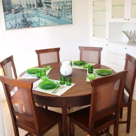 Sunny In Apartment Lisbon