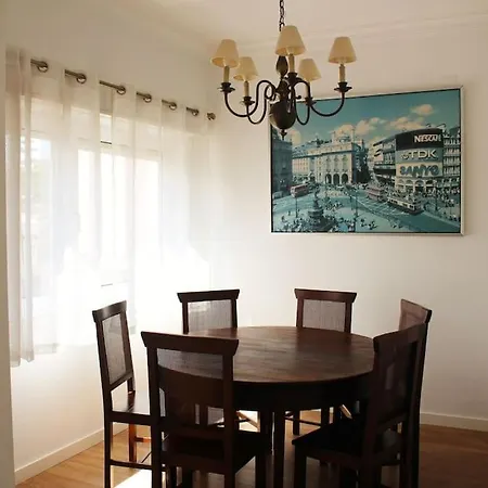 Sunny In Apartment Lisbon